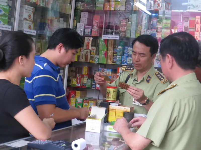 Tạm giữ gần 130.000 sản phẩm dược phẩm, mỹ phẩm trôi nổi ảnh 2