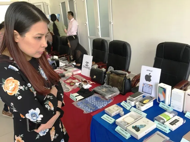 Tập huấn phòng chống hàng giả cho hàng trăm tiểu thương ảnh 1 Tập huấn phòng chống hàng giả cho hàng trăm tiểu thương ảnh 1