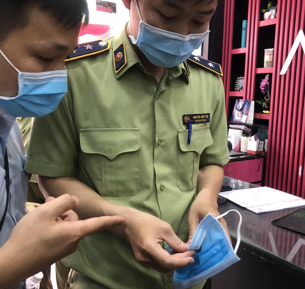QLTT cả nước xử phạt các cơ sở kinh doanh trang thiết bị y tế gần 2,5 tỷ đồng ảnh 2 QLTT cả nước xử phạt các cơ sở kinh doanh trang thiết bị y tế gần 2,5 tỷ đồng ảnh 2