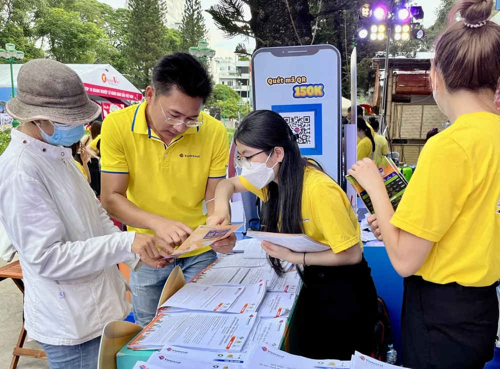 “Bùng nổ” tour hè, đa dạng sản phẩm mới ảnh 2