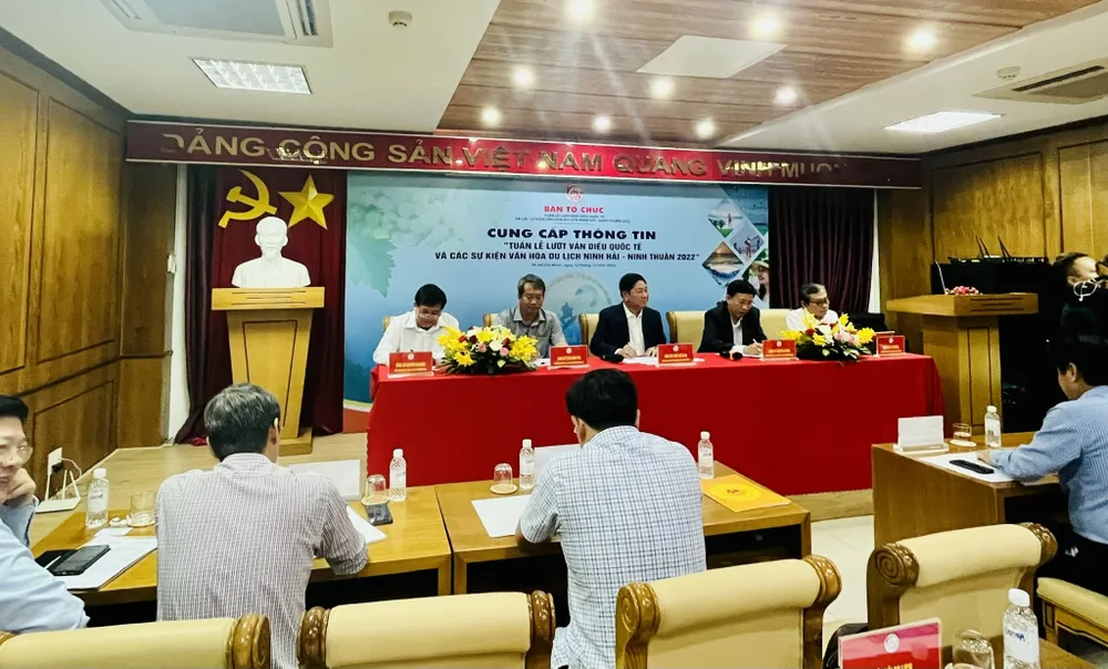 Tuần lễ lướt ván diều Quốc tế Ninh Thuận từ 16 đến 25-12 ảnh 3 Tuần lễ lướt ván diều Quốc tế Ninh Thuận từ 16 đến 25-12 ảnh 3