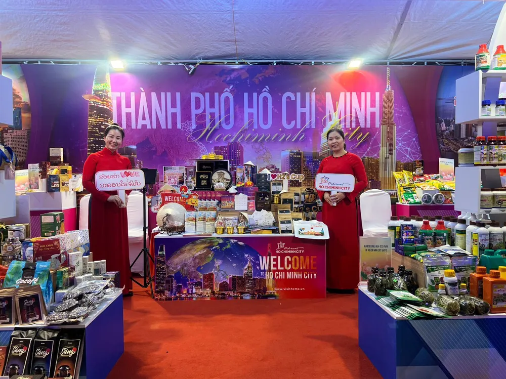 TPHCM quảng bá các sản phẩm du lịch, đặc sản của TP cũng như các tỉnh Tây Bắc mở rộng tại Lào