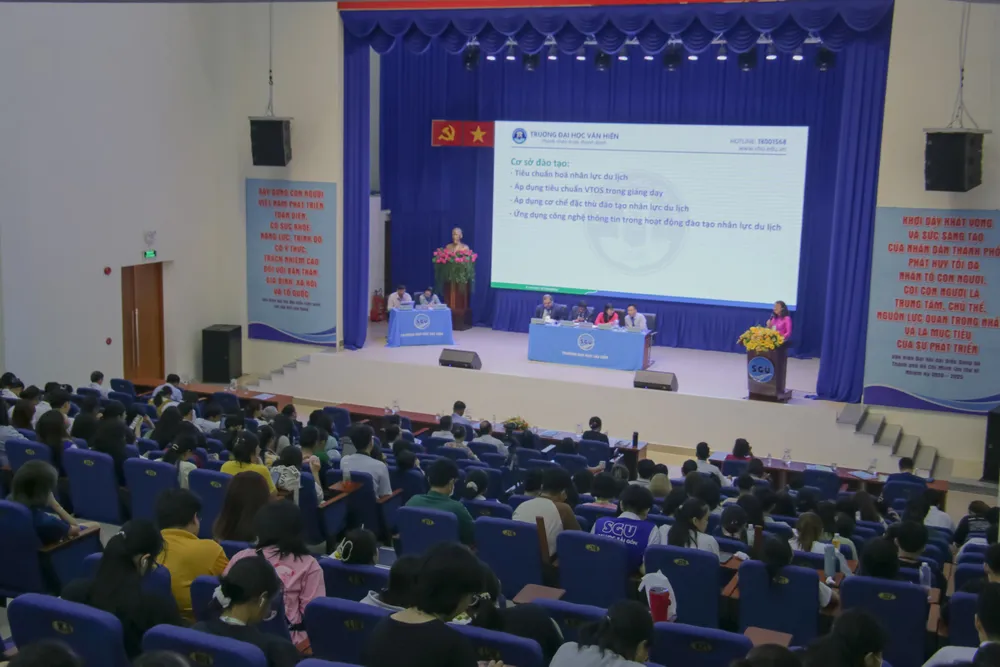 Các đại biểu tham dự hội thảo 28-10