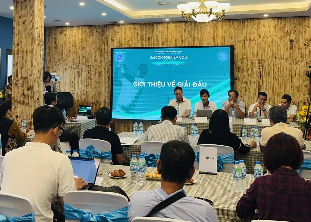 Buổi họp thông tin về du lịch golf trưa 15-11 Buổi họp thông tin về du lịch golf trưa 15-11