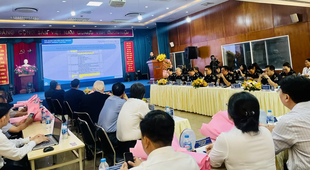 Các doanh nghiệp tham dự buổi đối thoại chiều 6-8 Hội thảo... 6.8.jpg