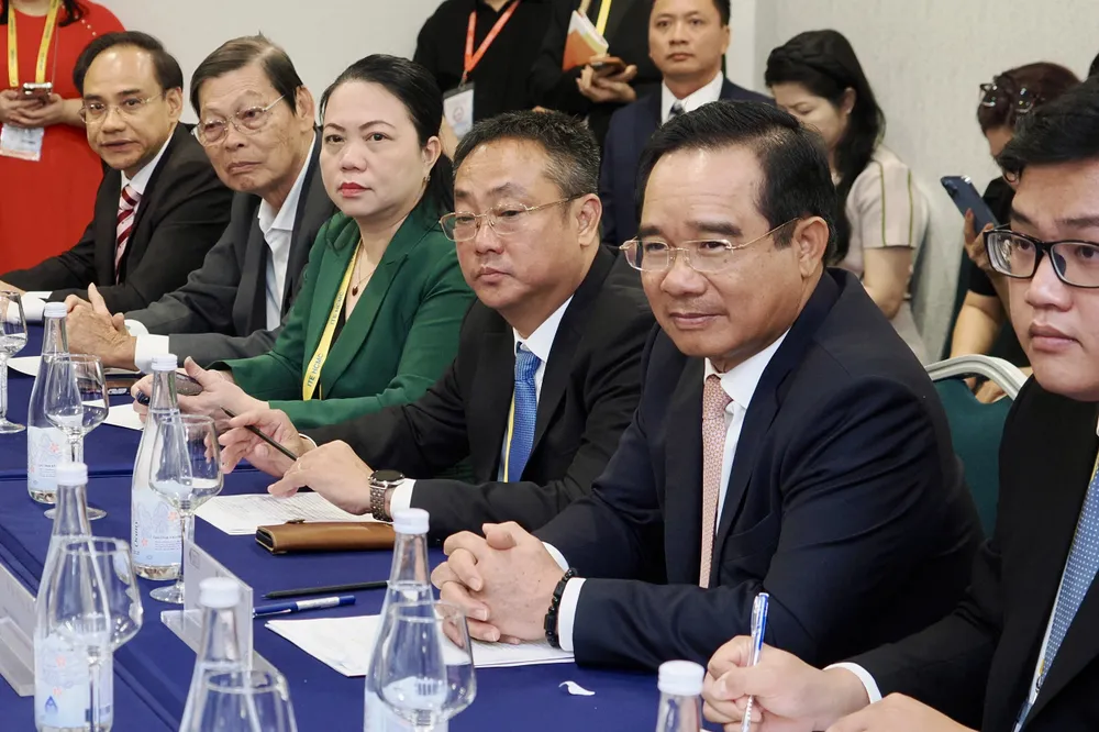 Chủ tịch UBND TPHCM Nguyễn Văn Được dự diễn đàn sáng 4-9. Ảnh: HOÀNG HÙNG