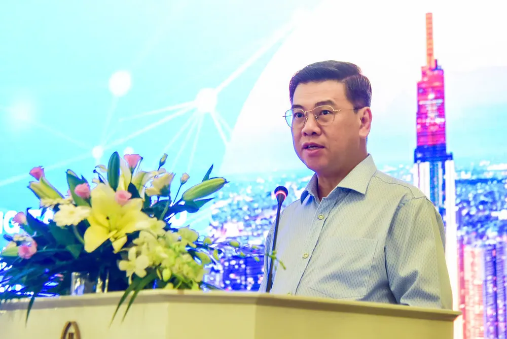 Phó Chủ tịch UBND TPHCM Nguyễn Văn Dũng phát biểu tại tọa đàm Mr Dũng 12.9...jpg