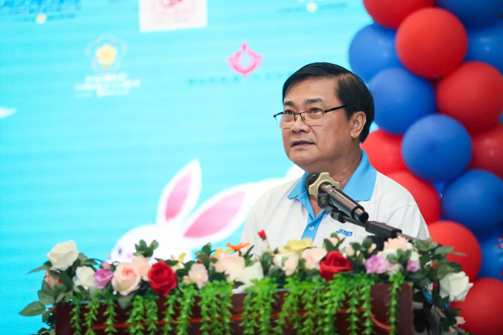 Nhà báo Nguyễn Ngọc Toàn, Tổng Biên tập Báo Thanh Niên gửi lời chúc mừng đến các em thiếu nhi Mr Toàn.jpg