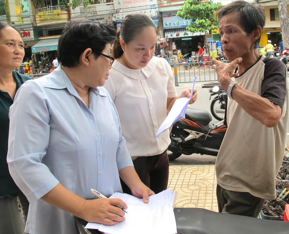 Công bố quận 5 không còn hộ nghèo theo chuẩn TPHCM ảnh 1 Công bố quận 5 không còn hộ nghèo theo chuẩn TPHCM ảnh 1