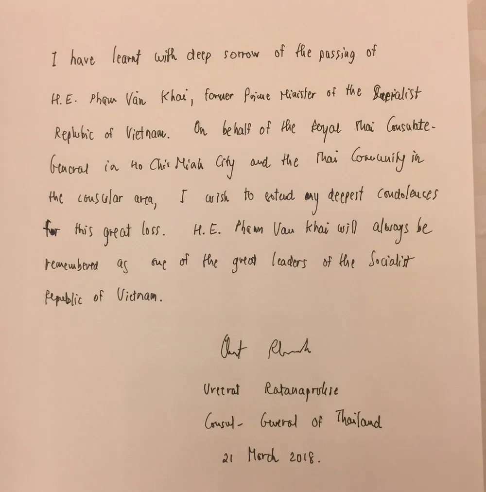 Nhiều đoàn ngoại giao đến viếng nguyên Thủ tướng Phan Văn Khải ảnh 18