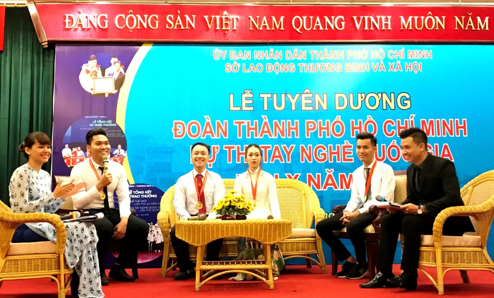 Lần đầu tiên thi tay nghề quốc gia phát trực tiếp trên Youtube, Facebook, Zalo ảnh 1 Lần đầu tiên thi tay nghề quốc gia phát trực tiếp trên Youtube, Facebook, Zalo ảnh 1