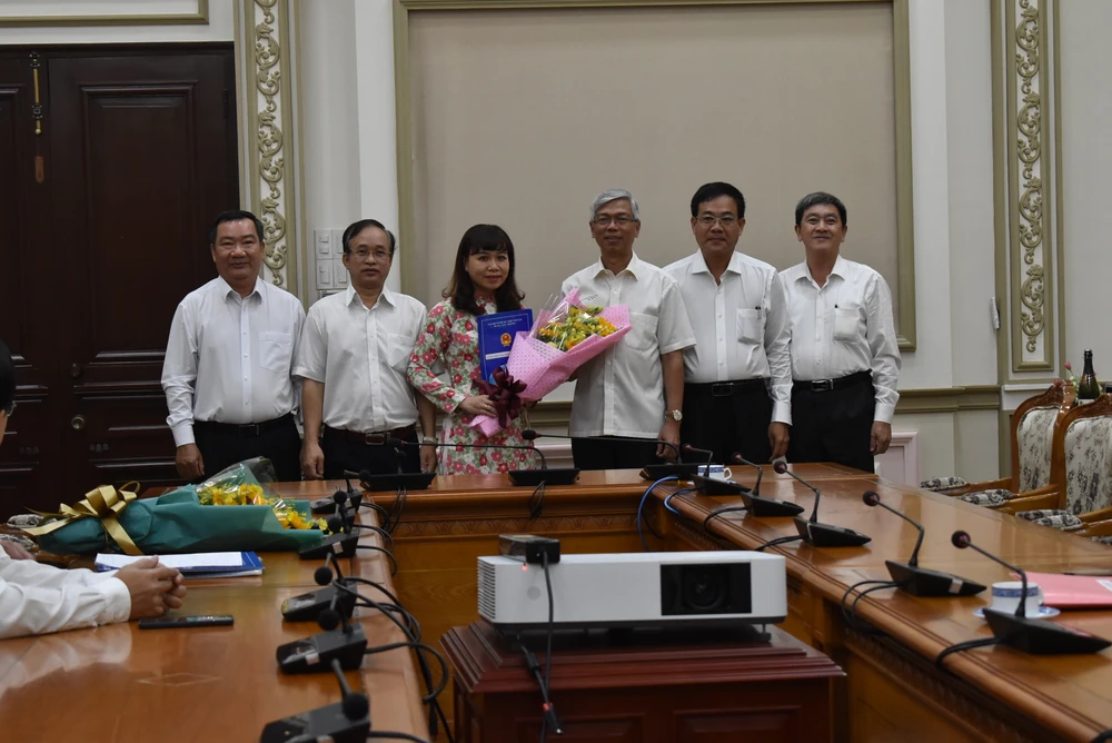 UBND TPHCM điều động và bổ nhiệm nhân sự một số đơn vị ảnh 3 UBND TPHCM điều động và bổ nhiệm nhân sự một số đơn vị ảnh 3
