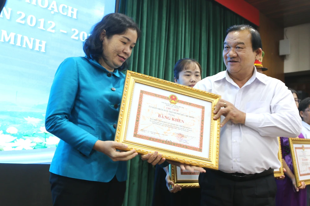 Phó Chủ tịch UBND TPHCM Võ Văn Hoan: Bêu tên người xâm hại trẻ em, dù đó là bất kỳ ai ảnh 4 Phó Chủ tịch UBND TPHCM Võ Văn Hoan: Bêu tên người xâm hại trẻ em, dù đó là bất kỳ ai ảnh 4