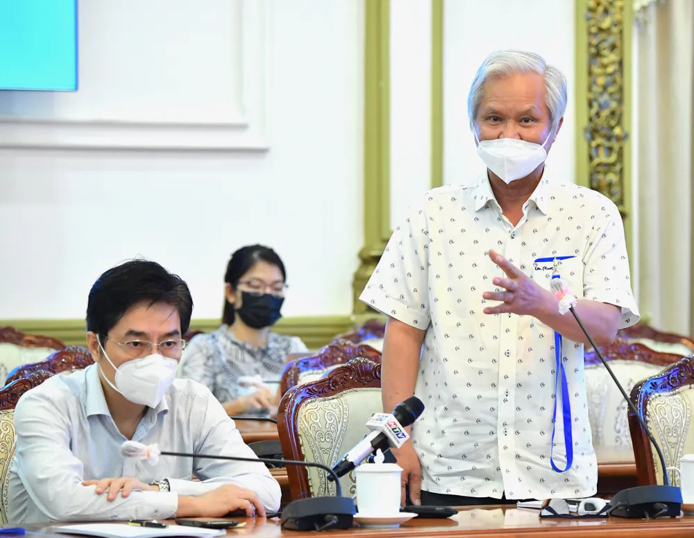 Lãnh đạo TPHCM gặp gỡ chuyên gia, nghe góp ý về phòng chống dịch và phục hồi kinh tế ảnh 7