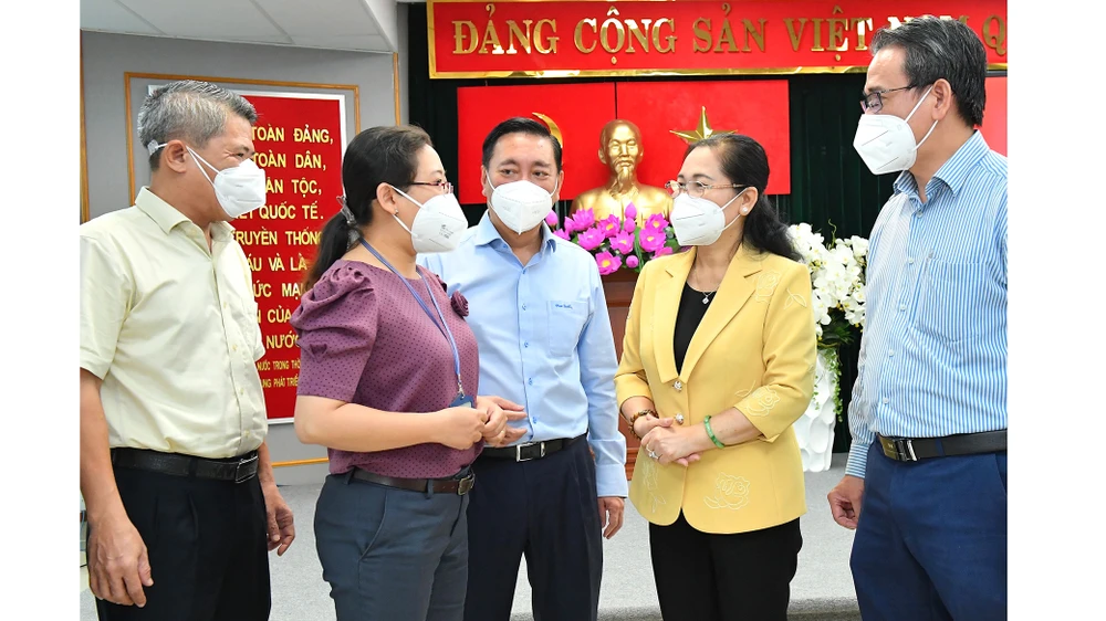 Chủ tịch HĐND TPHCM Nguyễn Thị Lệ: Đảm bảo an toàn nhưng không bỏ lỡ cơ hội phát triển ảnh 2 Chủ tịch HĐND TPHCM Nguyễn Thị Lệ: Đảm bảo an toàn nhưng không bỏ lỡ cơ hội phát triển ảnh 2