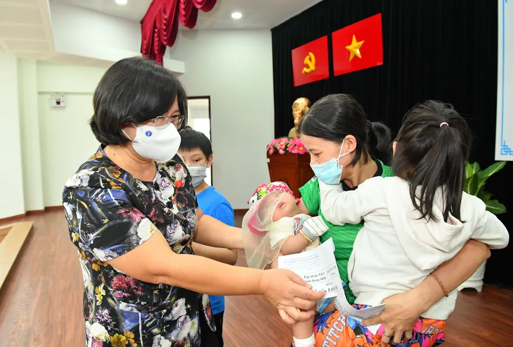 SHB hỗ trợ 1.853 trẻ em mồ côi vì Covid-19 tại TPHCM ảnh 1 SHB hỗ trợ 1.853 trẻ em mồ côi vì Covid-19 tại TPHCM ảnh 1