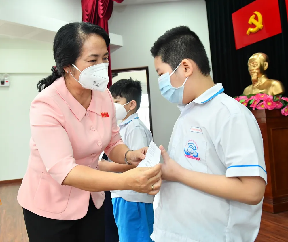 SHB hỗ trợ 1.853 trẻ em mồ côi vì Covid-19 tại TPHCM ảnh 3 SHB hỗ trợ 1.853 trẻ em mồ côi vì Covid-19 tại TPHCM ảnh 3