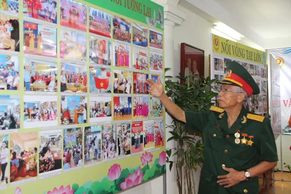 Triển lãm ảnh Khoảng lặng Covid-19 và sự hồi sinh sau đại dịch ảnh 1