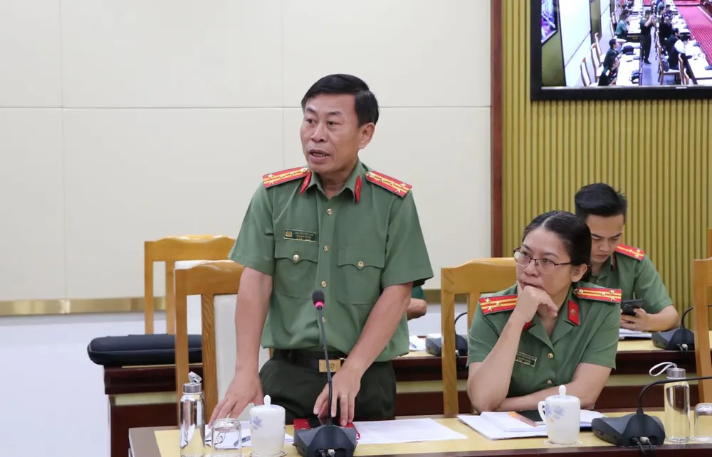 Lãnh đạo Công an TPHCM phát biểu tại buổi làm việc. Ảnh: TRẦN YÊN Lãnh đạo Công an TPHCM phát biểu tại buổi làm việc. Ảnh: TRẦN YÊN