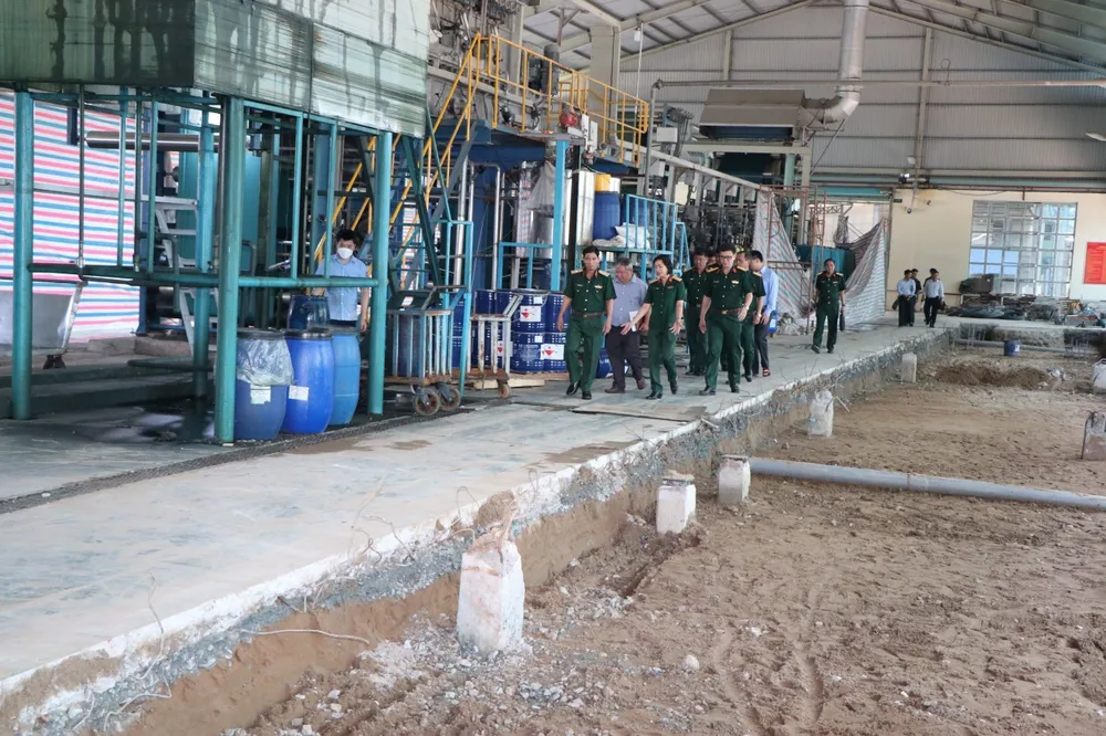 Công ty Dệt May 7 đã xây dựng móng để di chuyển máy móc thiết bị. Ảnh: TRẦN YÊN Công ty Dệt May 7 đã xây dựng móng để di chuyển máy móc thiết bị. Ảnh: TRẦN YÊN