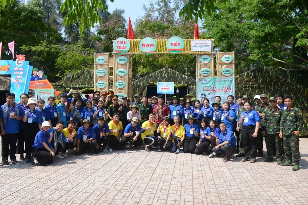 Tiểu trại Nam Yết cùng các trại viên tại hội trại