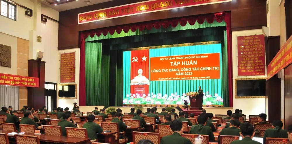 Quang cảnh buổi tập huấn công tác Đảng, công tác chính trị năm 2023