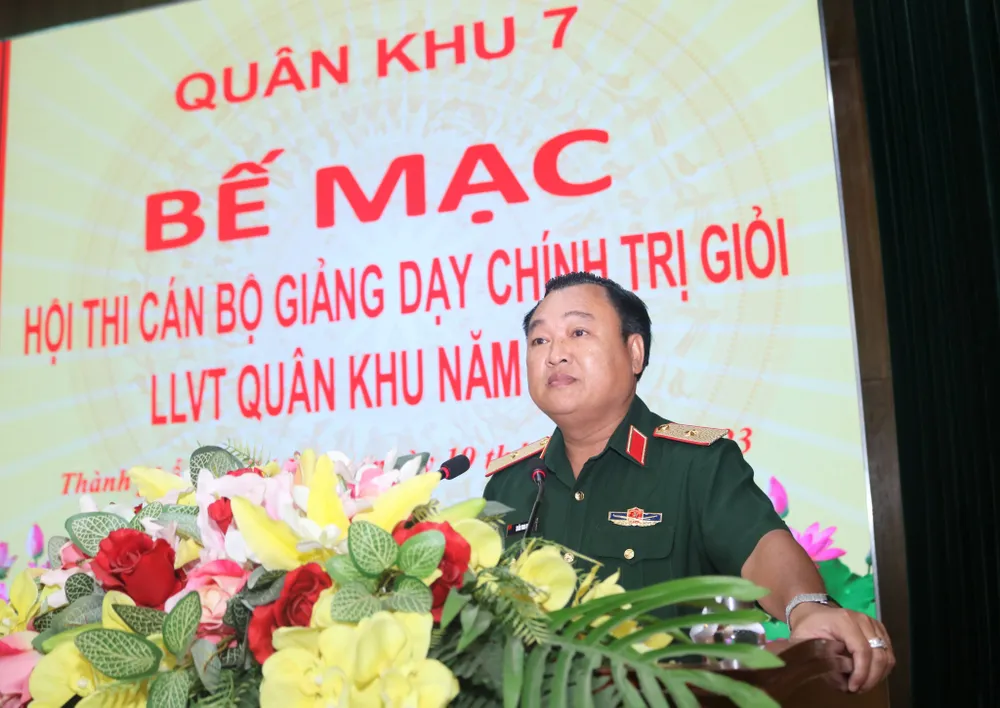 Thiếu tướng Trần Vinh Ngọc phát biểu bế mạc hội thi