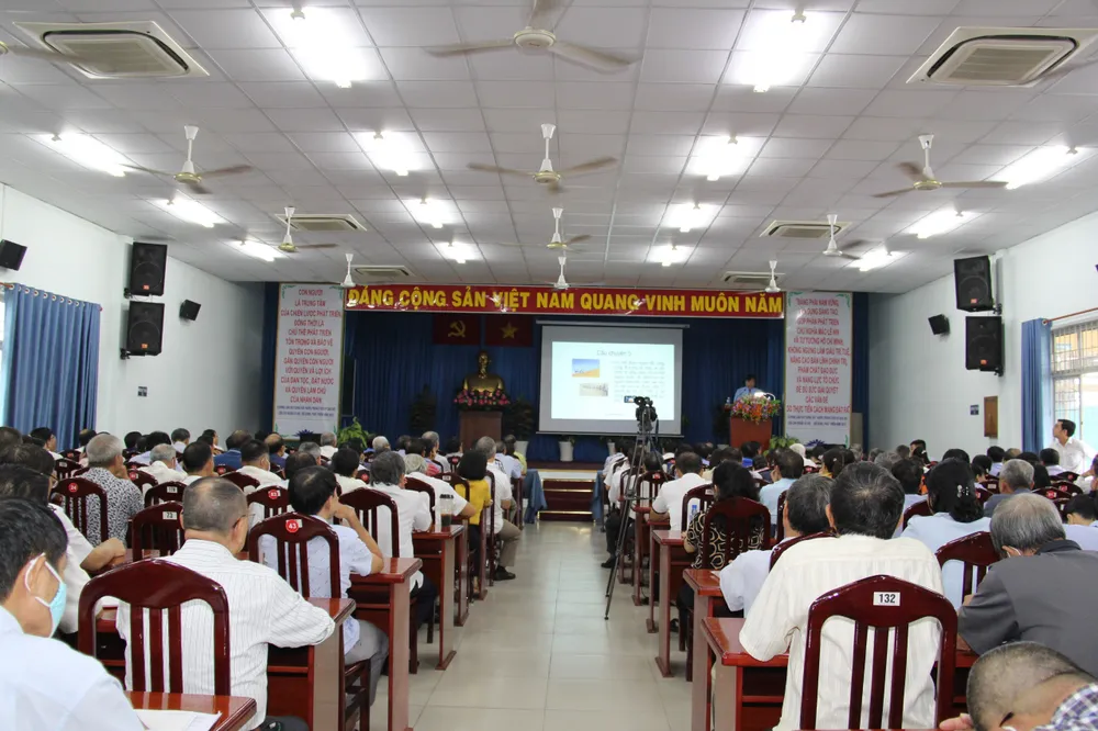 Quang cảnh đại biểu tham dự hội nghị Quang cảnh đại biểu tham dự hội nghị