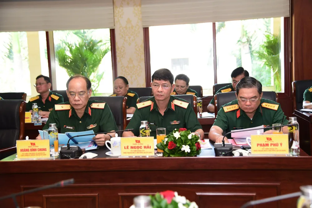 Cán bộ, chỉ huy Bộ Tư lệnh Quân khu 7 tham dự hội nghị Cán bộ, chỉ huy Bộ Tư lệnh Quân khu 7 tham dự hội nghị