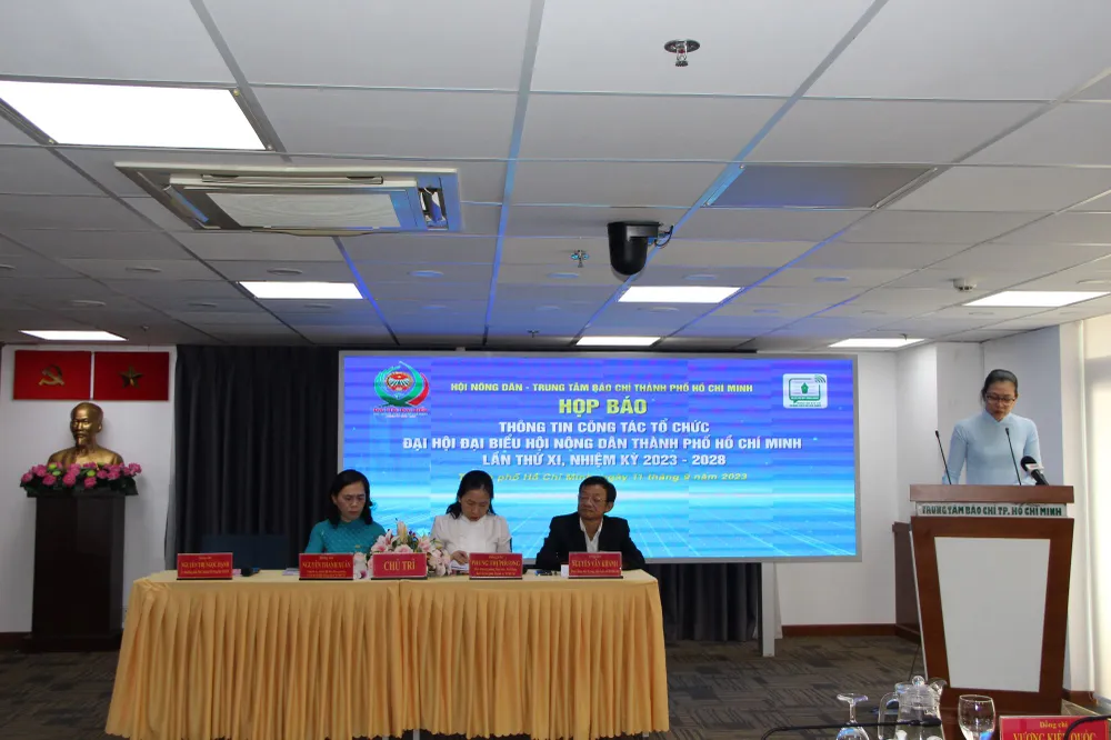 Quang cảnh buổi họp báo giới thiệu chương trình đại hội