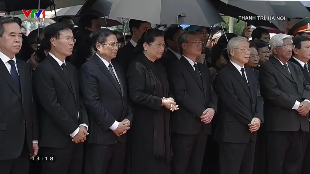Quê nhà đón linh cữu nguyên Tổng Bí thư Đỗ Mười về nơi an nghỉ cuối cùng ảnh 7
