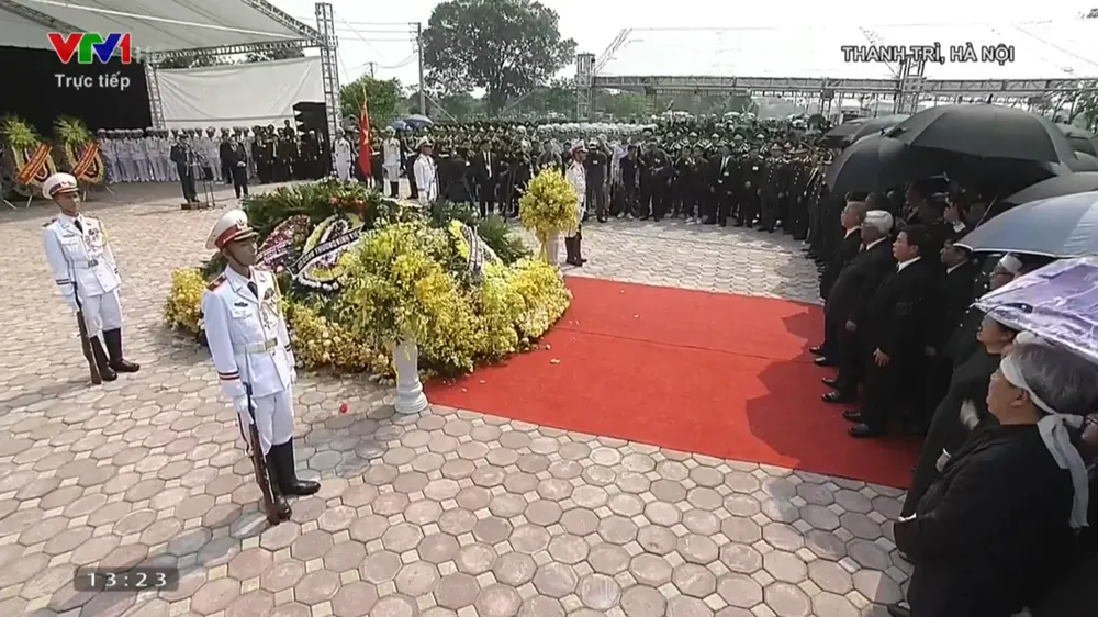 Quê nhà đón linh cữu nguyên Tổng Bí thư Đỗ Mười về nơi an nghỉ cuối cùng ảnh 2