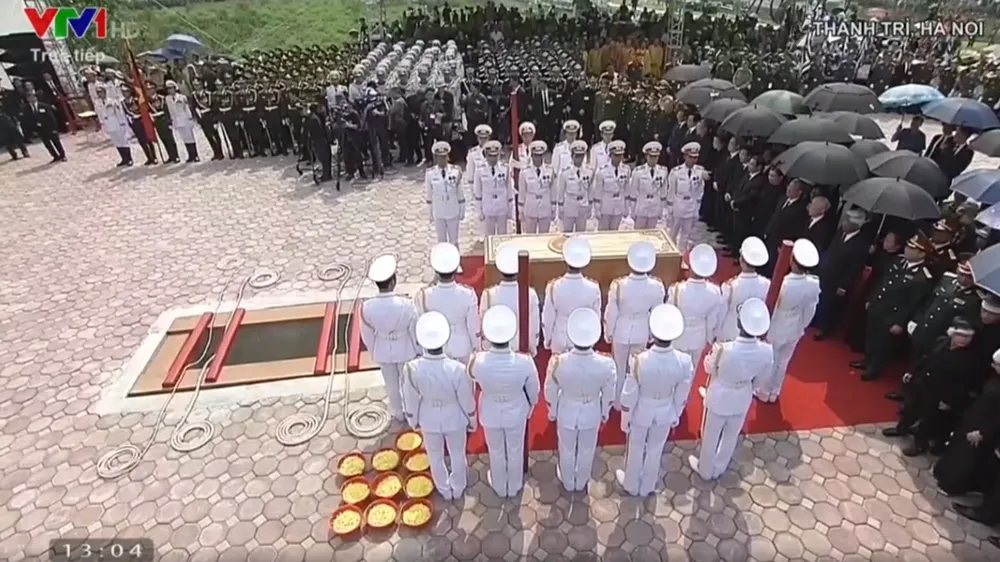 Quê nhà đón linh cữu nguyên Tổng Bí thư Đỗ Mười về nơi an nghỉ cuối cùng ảnh 20