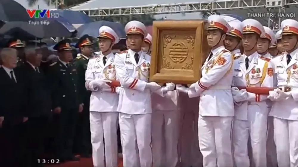 Quê nhà đón linh cữu nguyên Tổng Bí thư Đỗ Mười về nơi an nghỉ cuối cùng ảnh 19