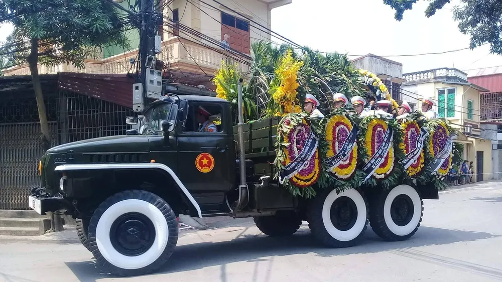 Quê nhà đón linh cữu nguyên Tổng Bí thư Đỗ Mười về nơi an nghỉ cuối cùng ảnh 32