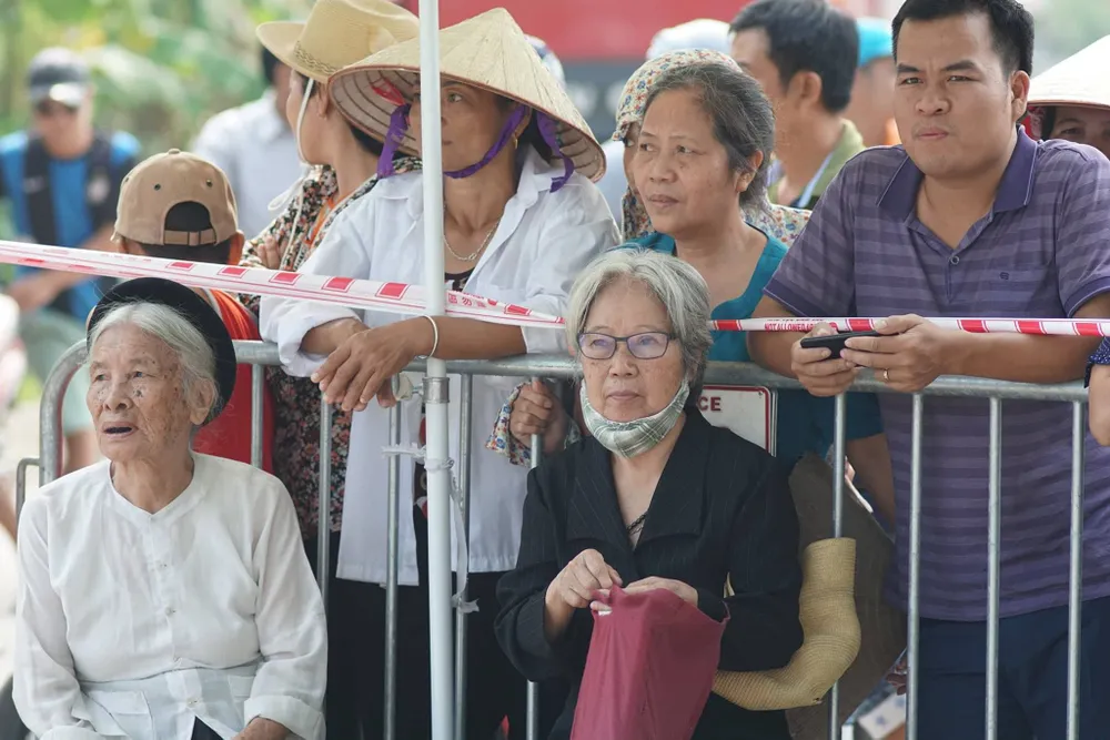 Quê nhà đón linh cữu nguyên Tổng Bí thư Đỗ Mười về nơi an nghỉ cuối cùng ảnh 46