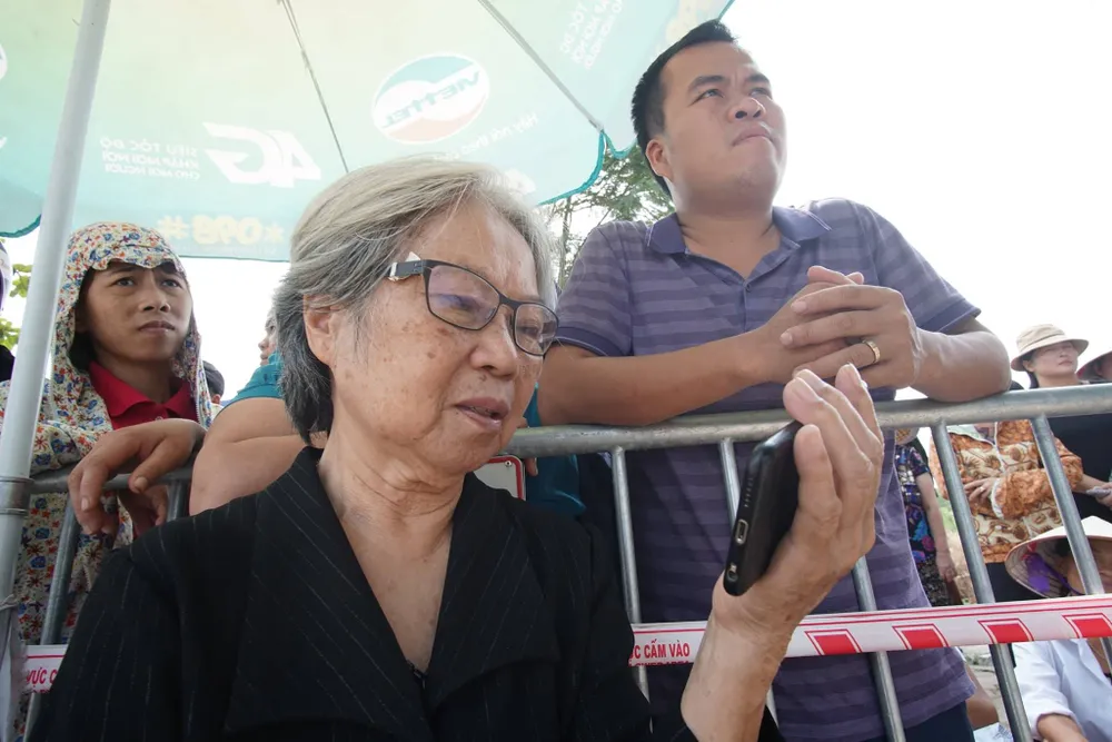 Quê nhà đón linh cữu nguyên Tổng Bí thư Đỗ Mười về nơi an nghỉ cuối cùng ảnh 47