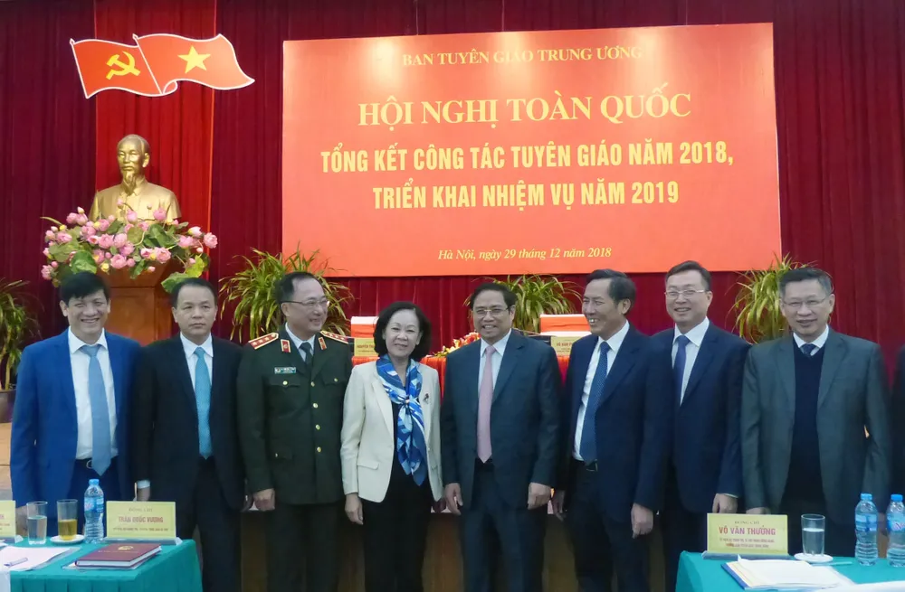 Tăng cường đấu tranh, bảo vệ nền tảng tư tưởng của Đảng ảnh 2