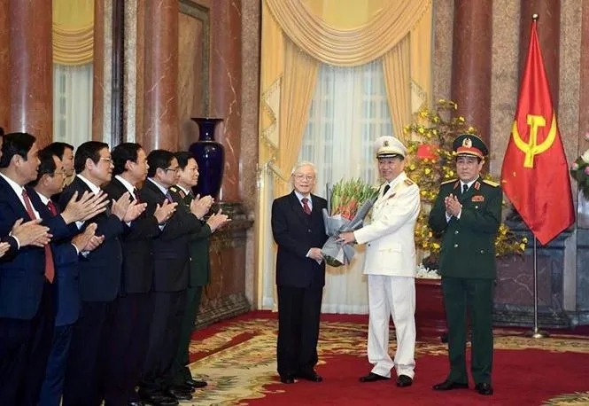Tổng Bí thư, Chủ tịch nước Nguyễn Phú Trọng chủ trì lễ phong hàm 2 Đại tướng ảnh 2 Tổng Bí thư, Chủ tịch nước Nguyễn Phú Trọng chủ trì lễ phong hàm 2 Đại tướng ảnh 2