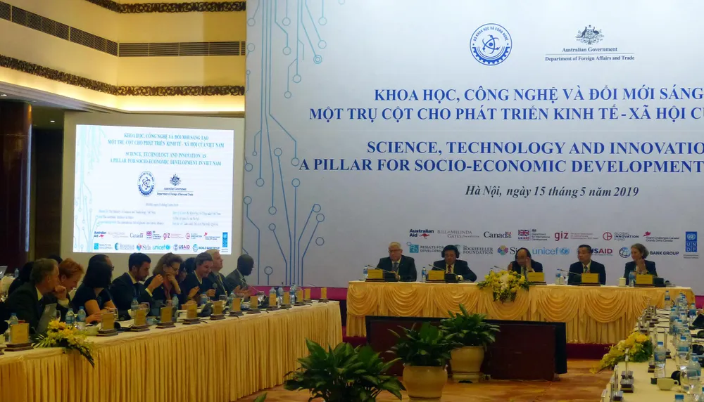 Thủ tướng Nguyễn Xuân Phúc: Sự sáng tạo của con người là vốn quý giá nhất! ảnh 2