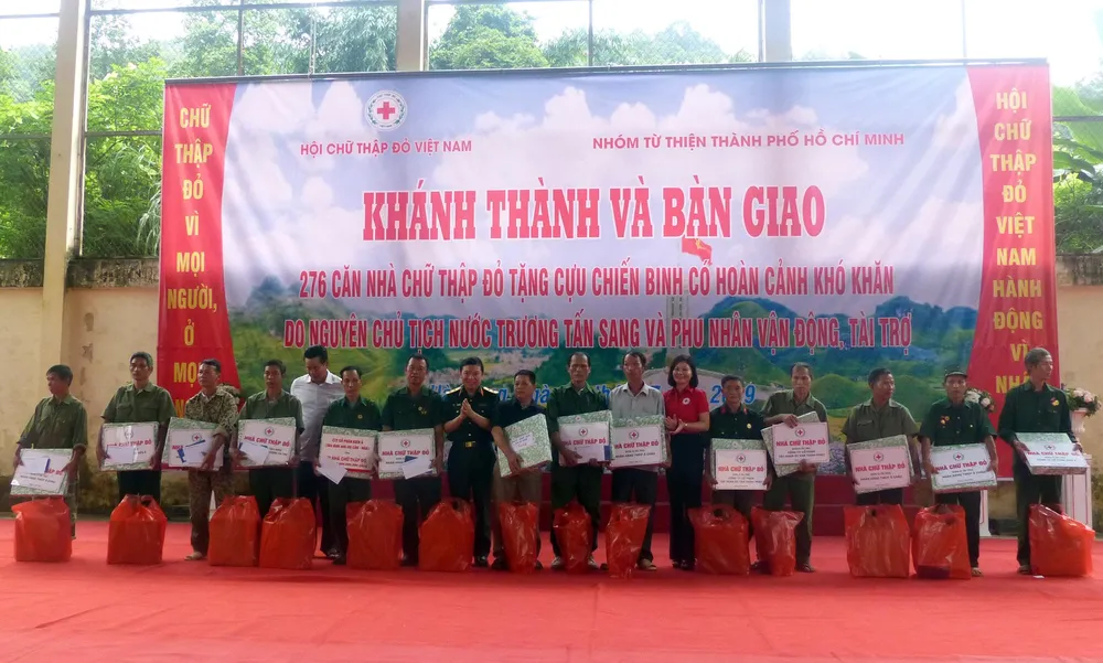 Nguyên Chủ tịch nước Trương Tấn Sang tưởng niệm 35 năm “ngày giỗ chung” mặt trận Vị Xuyên ảnh 9