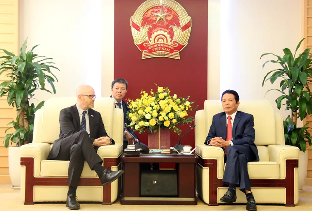 Facebook không “đánh đổi cái lớn để lấy cái nhỏ” ở Việt Nam  ảnh 1