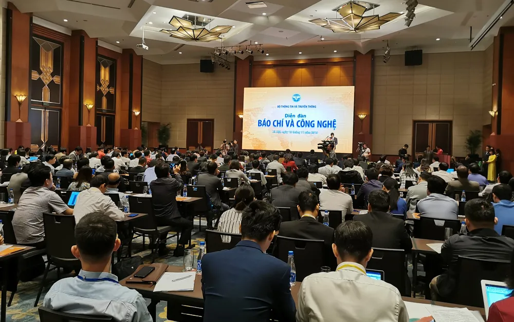 Báo chí phải thay đổi, trước khi công nghệ chuyển “sứ mạng báo chí” cho lực lượng khác ảnh 1