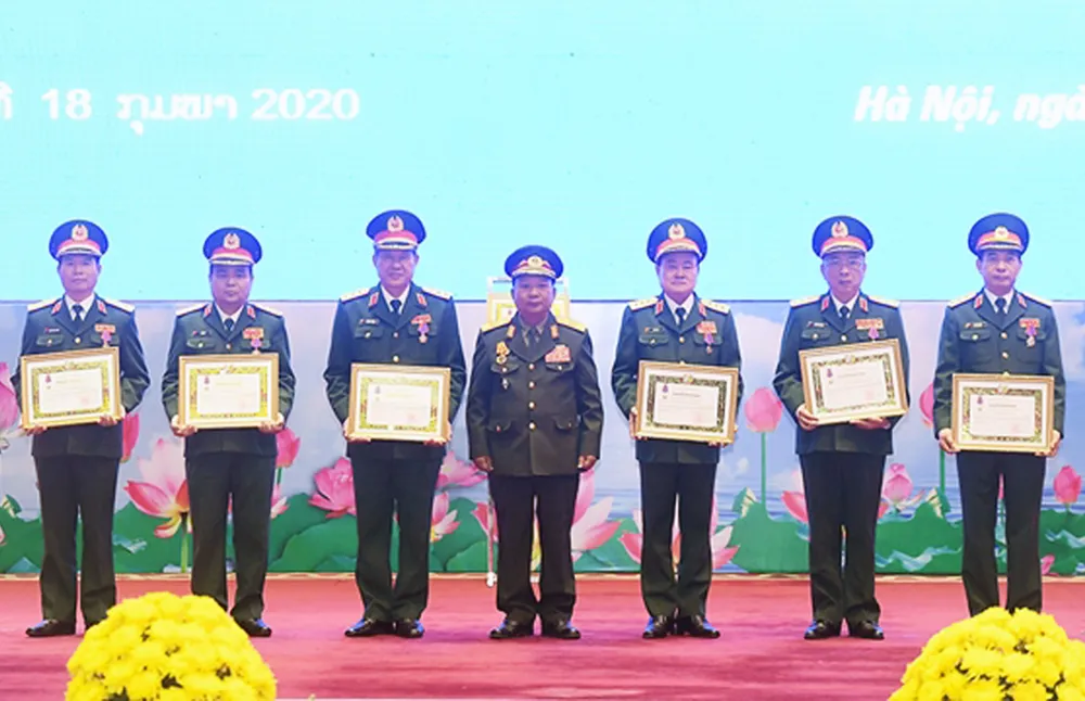 Khẳng định mối quan hệ hữu nghị vĩ đại Việt - Lào “rắn hơn thép, vững như đồng” ảnh 4