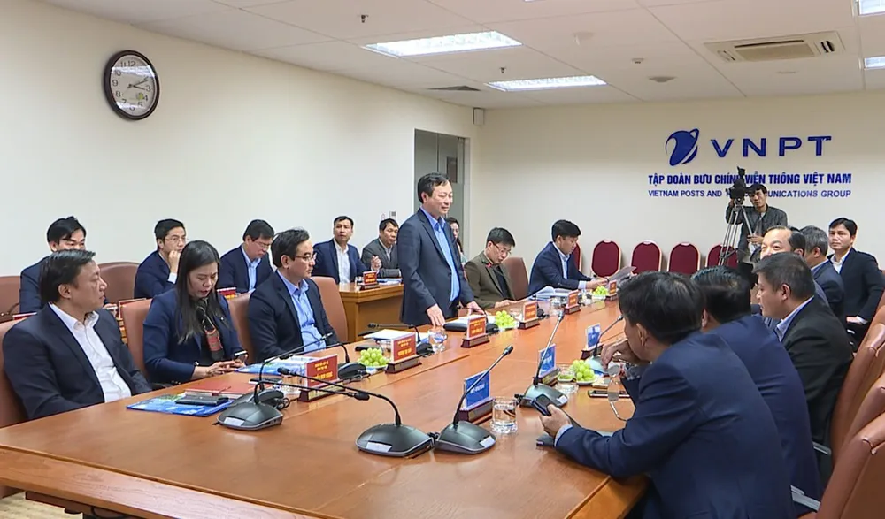 Tập đoàn VNPT cùng Phú Thọ thúc đẩy xây dựng Chính quyền điện tử ảnh 1 Tập đoàn VNPT cùng Phú Thọ thúc đẩy xây dựng Chính quyền điện tử ảnh 1