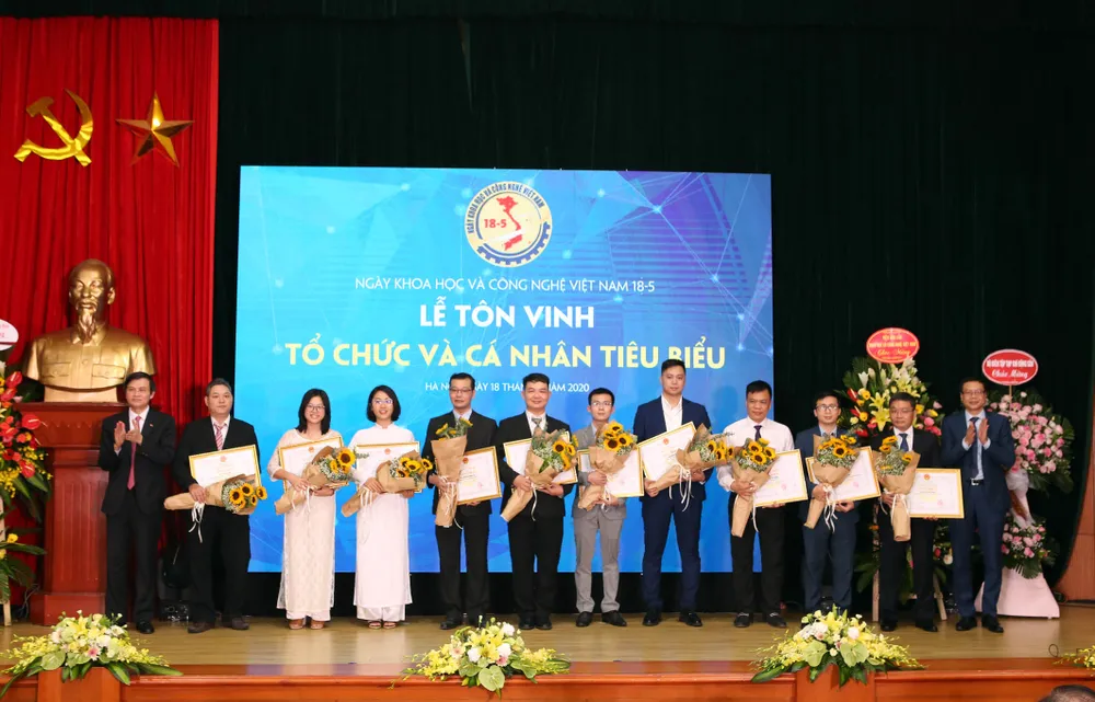 Tôn vinh những nhà khoa học Việt Nam ảnh 5