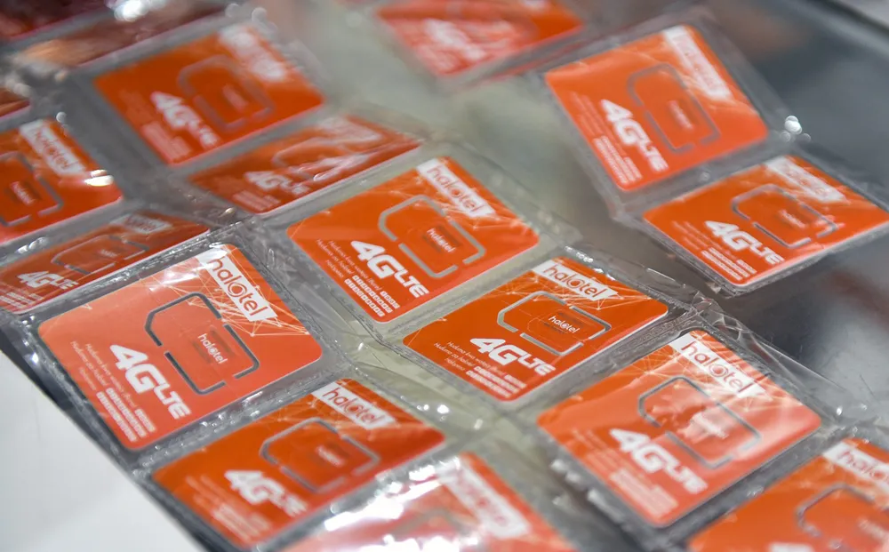 Trong dịch Covid-19, doanh thu nhiều thị trường nước ngoài của Viettel vẫn tăng mạnh ảnh 1