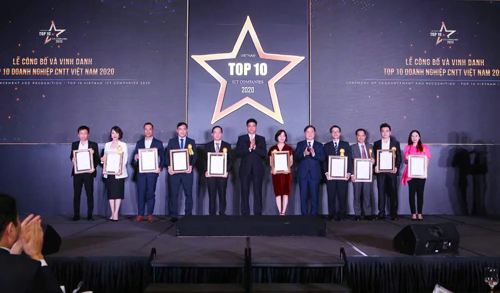 Tôn vinh lực lượng xung kích phát triển Chính phủ số, kinh tế số và xã hội số ảnh 3