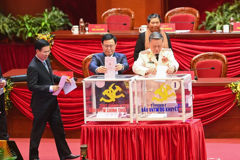 Đại hội XIII của Đảng tiến hành bầu Ban Chấp hành Trung ương khóa XIII ảnh 6