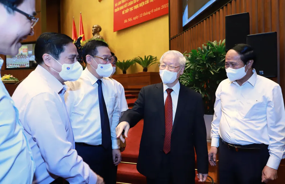 Tổng Bí thư Nguyễn Phú Trọng: Cán bộ, đảng viên phải suy nghĩ, hành động vì lợi ích chung, vì hạnh phúc của nhân dân ảnh 4